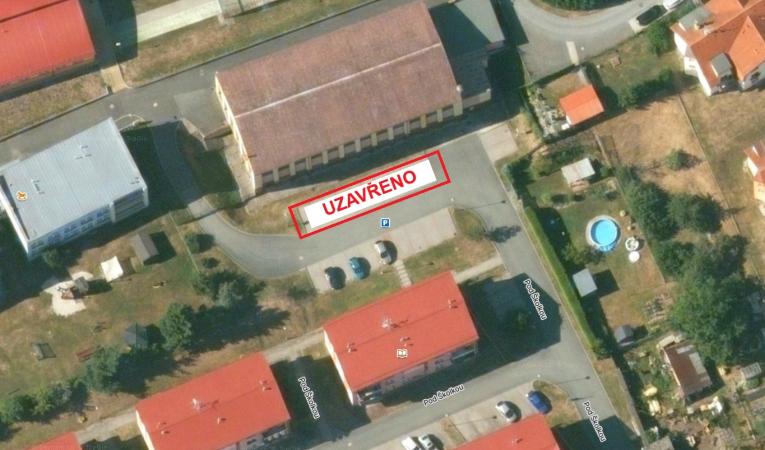 uzavření parkoviště